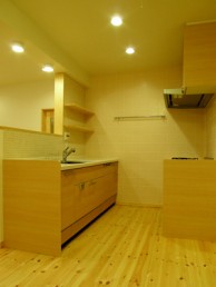 パイン素材を使った全面リフォーム